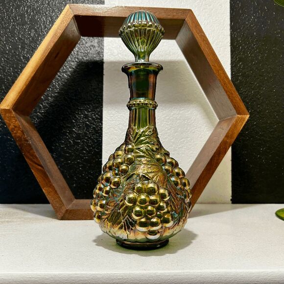 Vintage Helios Green Electric Imperial Grape Carnival Glass Decanter - Picture 1 of 4